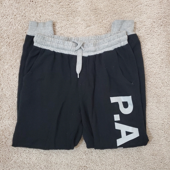 Forever 21 Pants - Very Nice Forever 21 Sweat Pants With Drawstrings 2 Front Pockets